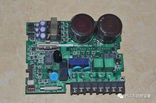 交流伺服驱动器硬件结构解析 电源设备及核心模块探秘